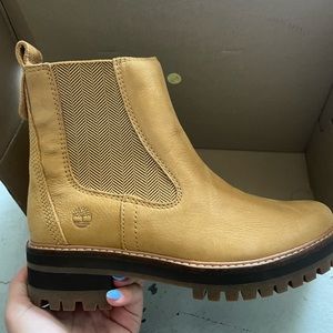 Timberland Boots Size 7.5 Brand New In Box